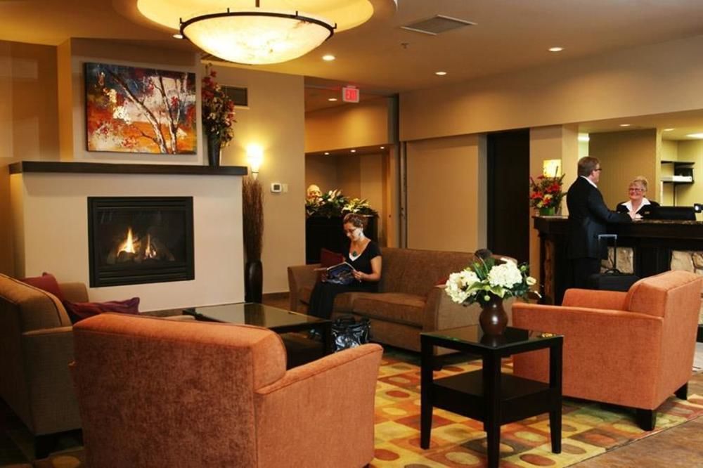 Seven Oaks Hotel Риджайна Экстерьер фото